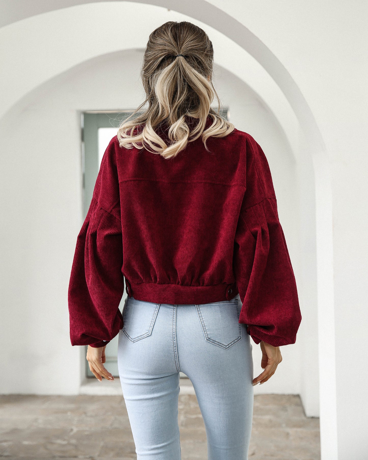 Stylische kurze Cordjacke für Frauen | Yona