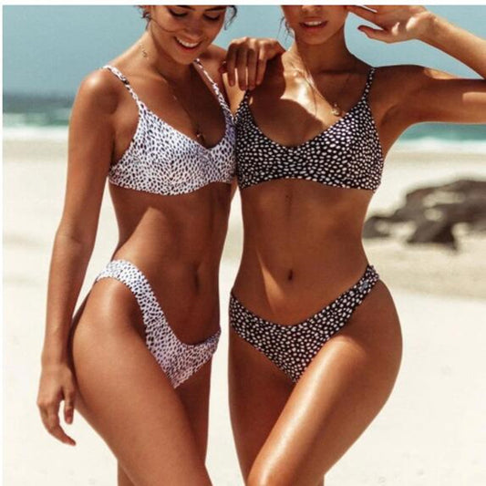 Zweiteiliger Gepunkteter Bikini mit Elegantem Design für Damen