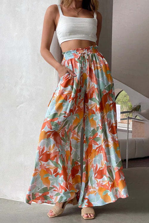 Leichte Weite Sommerhose mit Blumenmuster – Luftige Strandhose für Damen im Boho-Stil