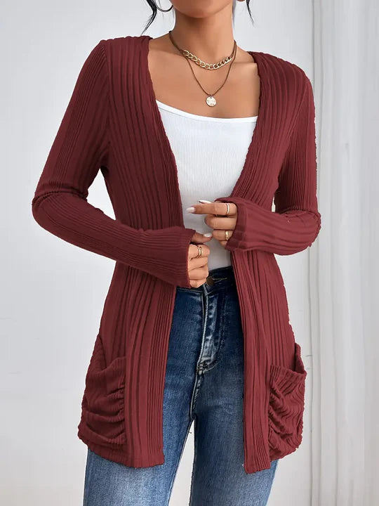 Schmal geschnittene Strickjacke aus Rippstrick mit Taschen für Damen