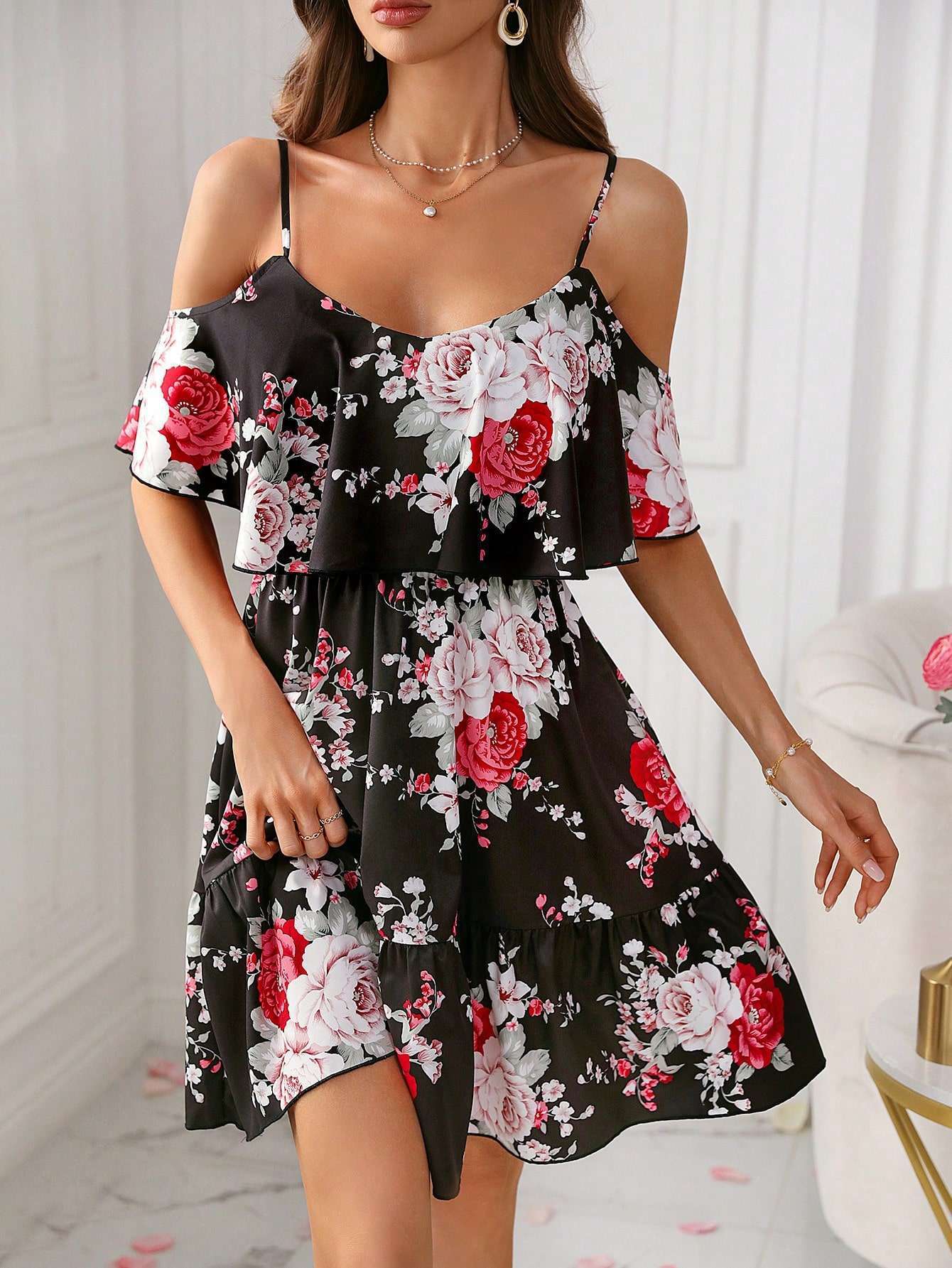 Romantisches Blumen Off-Shoulder-Kleid für Damen mit Taillenschnitt