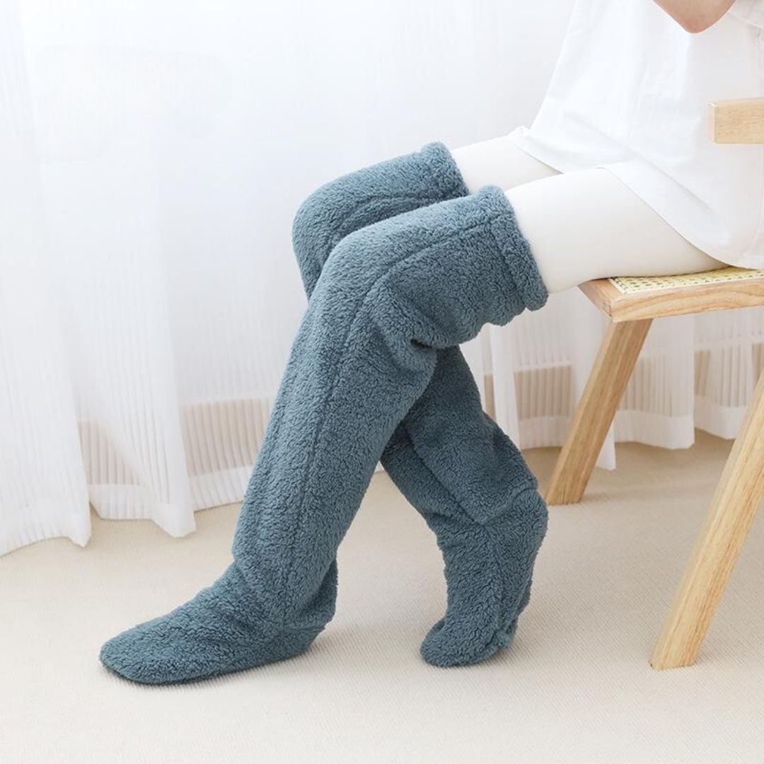 Flauschige Über-Knie-Socken für den Winter | Arya