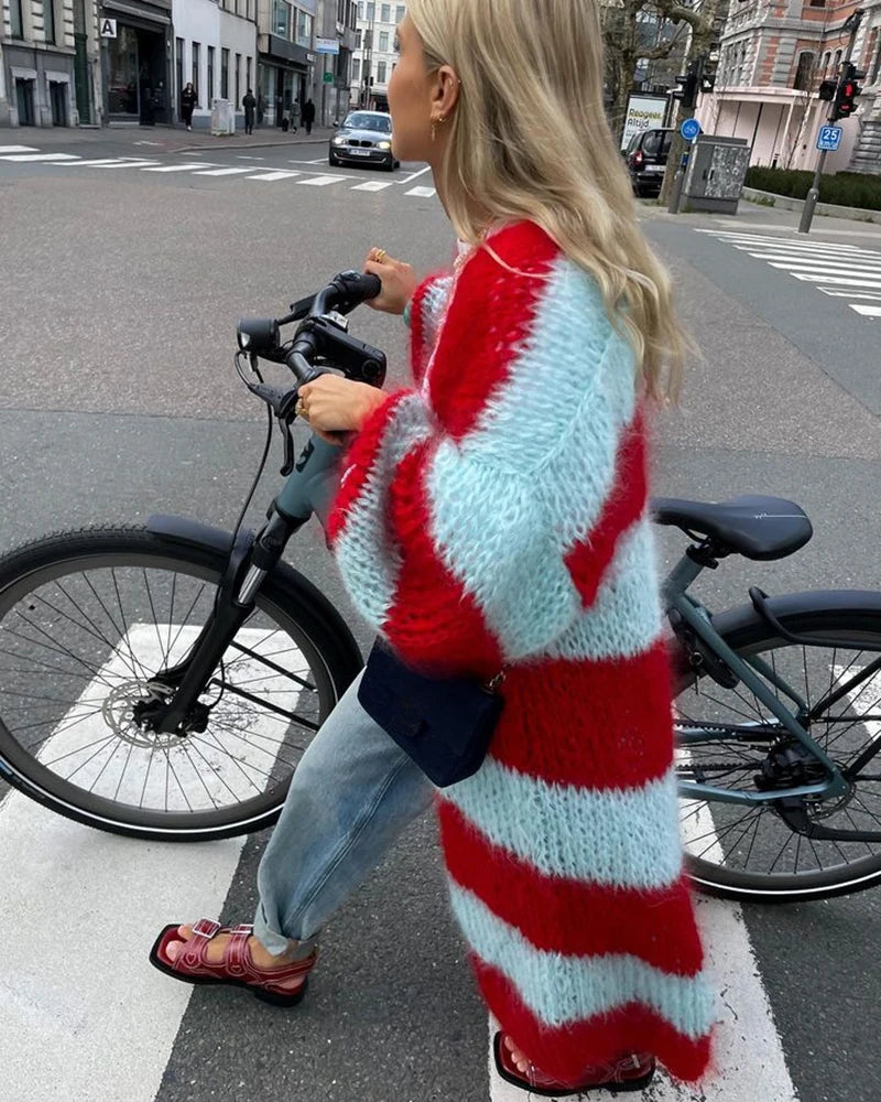 Stilvolle lange Strickjacke mit Streifen für Damen