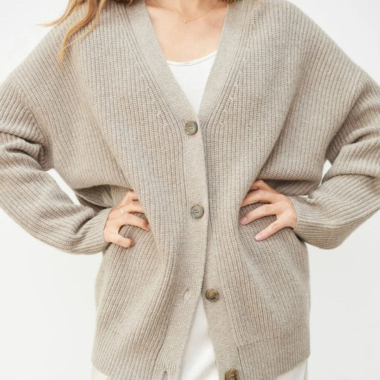 Warme Strickjacke mit Oversized-V-Ausschnitt für Damen