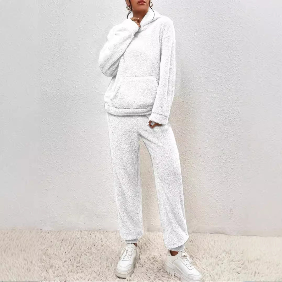 Gemütliches Plüsch-Pyjama-Set für Damen | Finn