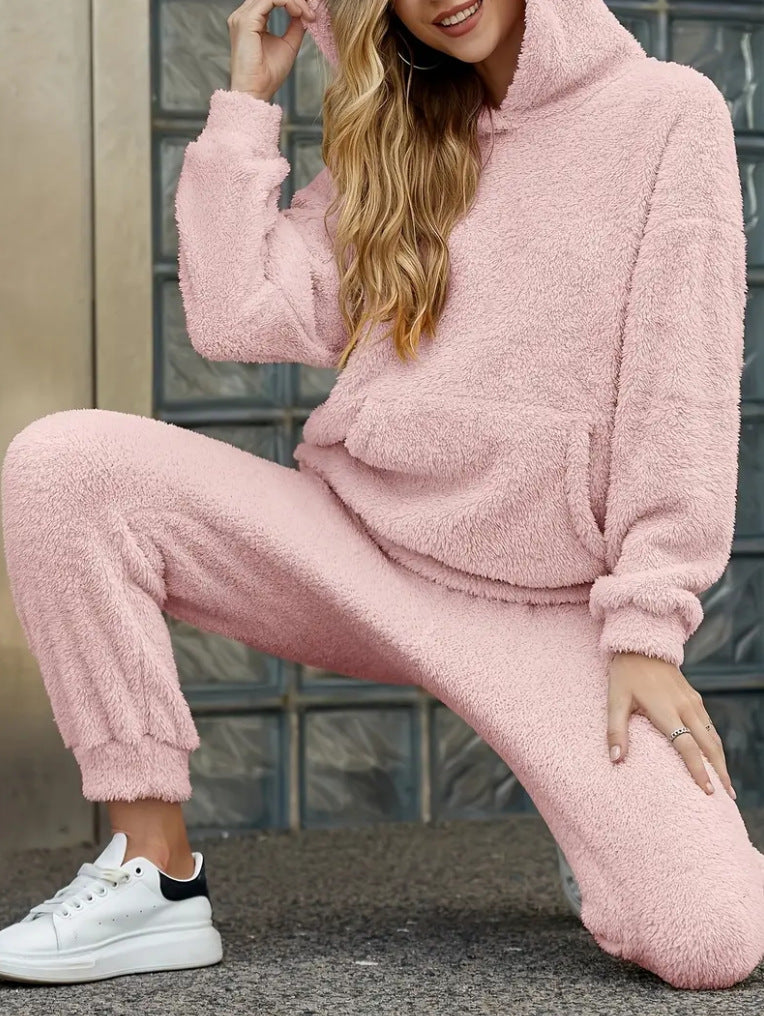 Gemütliches Plüsch-Pyjama-Set für Damen | Finn