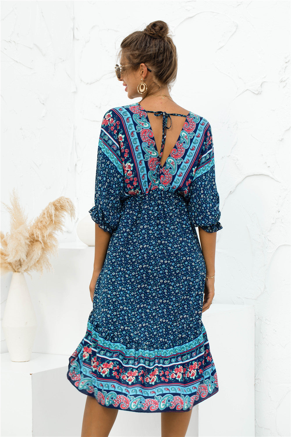 Luftiges Boho-Kleid mit V-Ausschnitt und asymmetrischem Saum für Damen