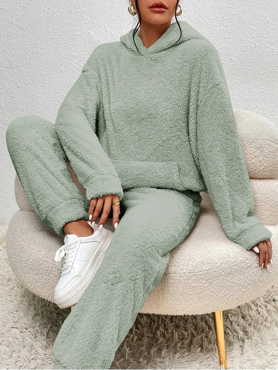 Gemütliches Plüsch-Pyjama-Set für Damen | Finn