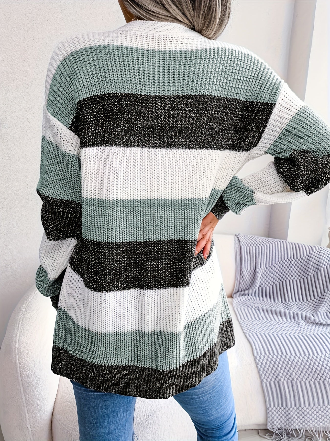 Stylischer Damen-Strickcardigan mit offenem Schnitt